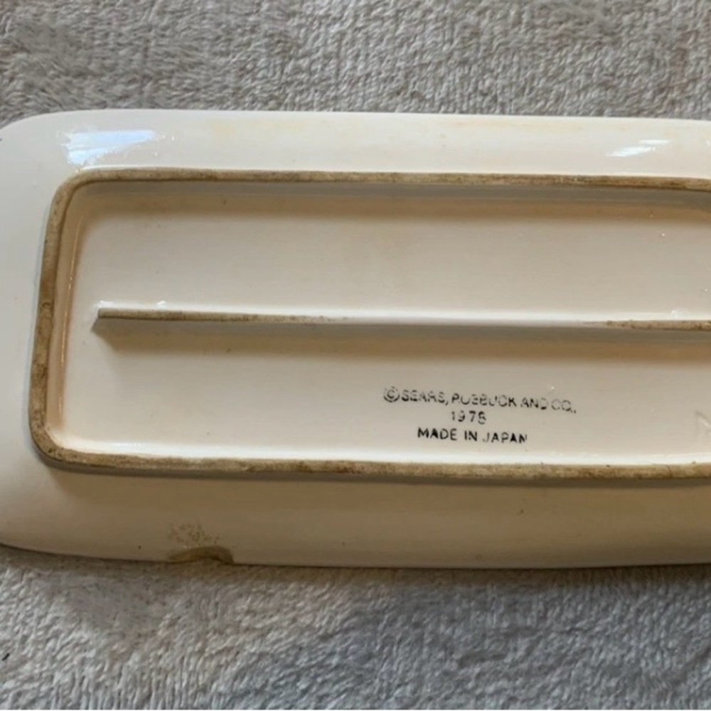 Sears Merry Mushroom Decorated Ceramic Butter Dish 1978 chip - Picture 9 of 10